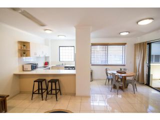 Minnie St 2 Bedroom / 2 Bathroom Apartment Apartment, Cairns - 4