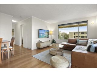 Minya Court 4 12 Esplanade Headland Kings Beach Apartment, Caloundra - 4