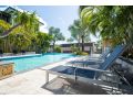 3 Bedroom Ultimate Luxury Waterfront Apartment, Cannonvale - thumb 7