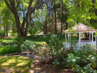 Mirriyindi Unique Berrima escape for 7 in the Southern Highlands 4pm check out Sundays Guest house, Berrima - 5