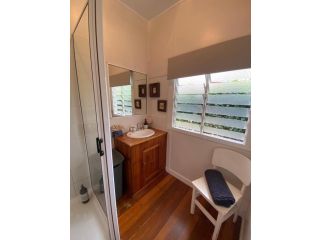 Miss Bullens Cottage Guest house, Yungaburra - 5