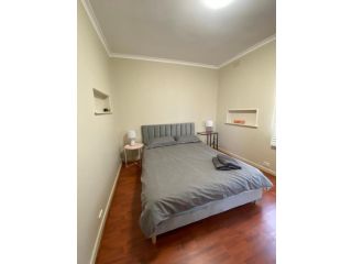 Mitcham Station Home Stay Guest house, Mitcham - 3