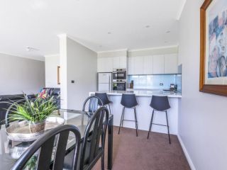 Mitchell Pde 2/1a - Fathoms Apartment, Mollymook - 4