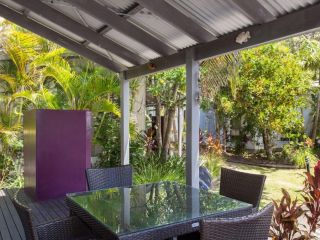 Mobys Resort 25 Guest house, Boomerang Beach - 2