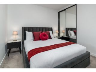 Modern 1-Bed Apartment With Pool And Sauna Apartment, Canberra - 5
