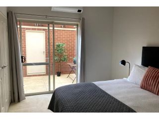 Modern 2 Bedroom Apartment in Perth Apartment, Perth - 1
