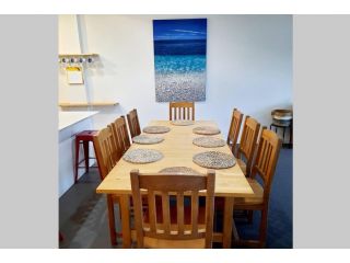 Modern 3 bedroom apartment, beach, surf & shops Apartment, Cape Woolamai - 3