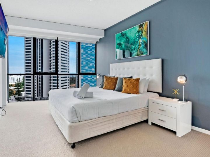 Modern 3 Bedroom Apartment with Ocean Views at Sierra Grand Apartment, Gold Coast - imaginea 9