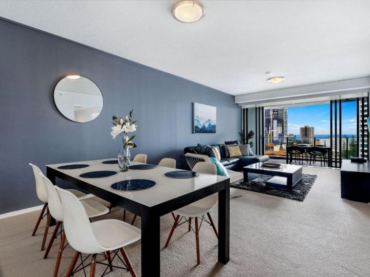 Modern 3 Bedroom Apartment with Ocean Views at Sierra Grand Apartment, Gold Coast - imaginea 5