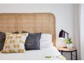 Elegant Modern Concrete 4 BR Family Beach Home Guest house, Australia - thumb 17