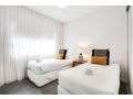 Elegant Modern Concrete 4 BR Family Beach Home Guest house, Australia - thumb 14