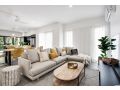 Elegant Modern Concrete 4 BR Family Beach Home Guest house, Australia - thumb 5