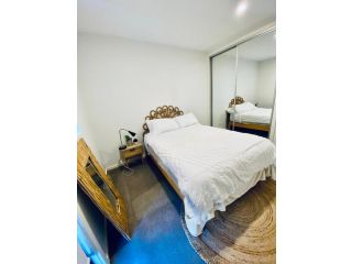 Modern and stylish 2 bedroom apartment Apartment, Kingston - 3