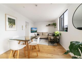 Modern and Stylish One Bedroom Apartment with City View Apartment, Sydney - 2