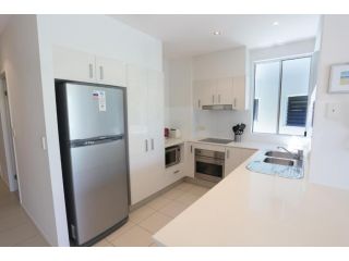 Delightful family apartment in modern complex Apartment, Sunshine Beach - 3