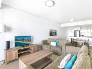 Modern Apartment with Hinterland Views Sierra Grand Broadbeach Apartment, Gold Coast - 4