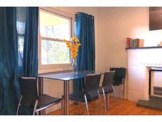 Modern Charming Minersâ€™ Cottage +Free Internet Guest house, Broken Hill - 3