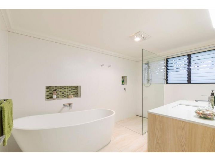 Modern Contemporary living in the heart of Noosa Guest house, Noosa Heads - imaginea 18