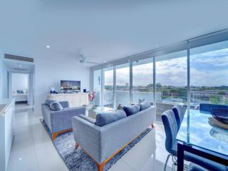 Modern Contemporary Southport Apartment Apartment, Gold Coast - 2