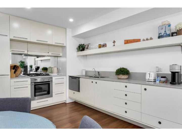 Modern, Cozy Apartment in Prime Location Apartment, Sydney - imaginea 5