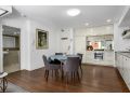 Modern, Cozy Apartment in Prime Location Apartment, Sydney - thumb 6