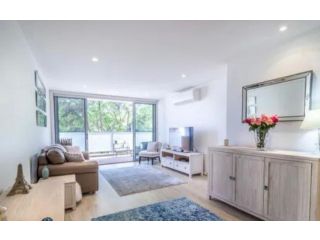 Envy Luxe 1 BR Executive Apartment in the heart of Braddon Wine Wifi Netflix Secure Parking Canberra Apartment, Canberra - 4