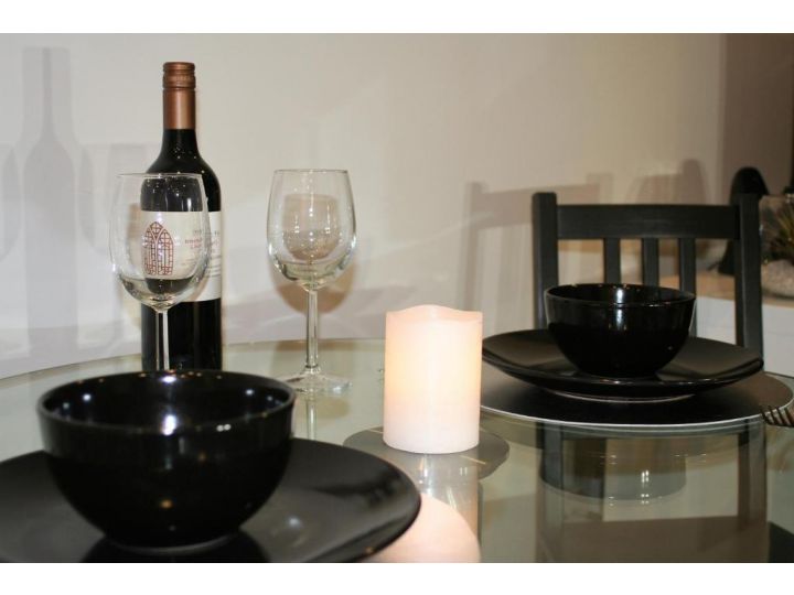 Governor Luxe 1 BR Apartment in the heart of Barton WiFi Netflix Gym Wine Secure Parking Canberra Apartment, Kingston - imaginea 18