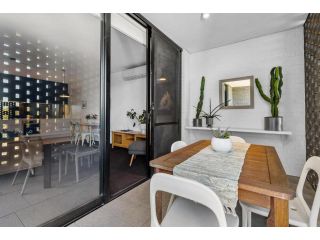 Modern Fremantle Living Apartment, Fremantle - 4