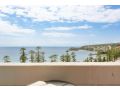 Modern Manly Apartment with Stunning Views, Pool Apartment, Sydney - thumb 12