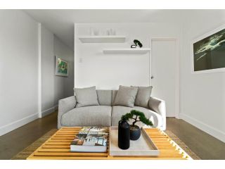 Modern Potts Point Studio Apartment, Sydney - 1