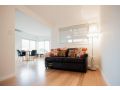 Modern self contained unit with stunning 180 degree views! Parking and WiFi Apartment, Kings Park - thumb 7