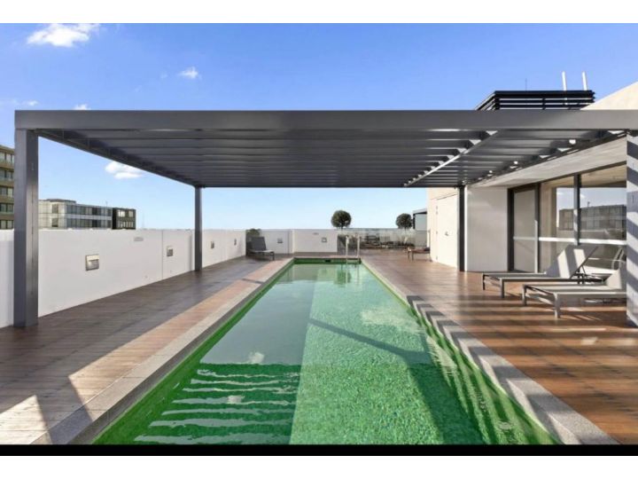 Modern Spacious City Pad with Rooftop Pool and Gym Apartment, Sydney - imaginea 3