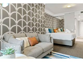 Modern City Abode Apartment, Sydney - 5