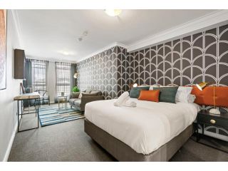 Modern City Abode Apartment, Sydney - 4