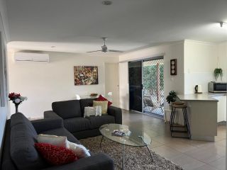 Home away from home - Modern luxury in central Bundaberg Villa, Bundaberg - 1