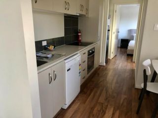 Bright 1 Bedroom Apartment 5km to Surfers Paradise Apartment, Gold Coast - 4
