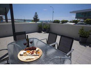 Mollymook Luxury Beachfront Apartment 3 Apartment, Mollymook - 2