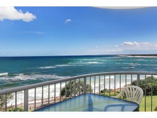 Monterey Lodge Unit 10, 27 Warne Terrace. Kings Beach Apartment, Caloundra - 2