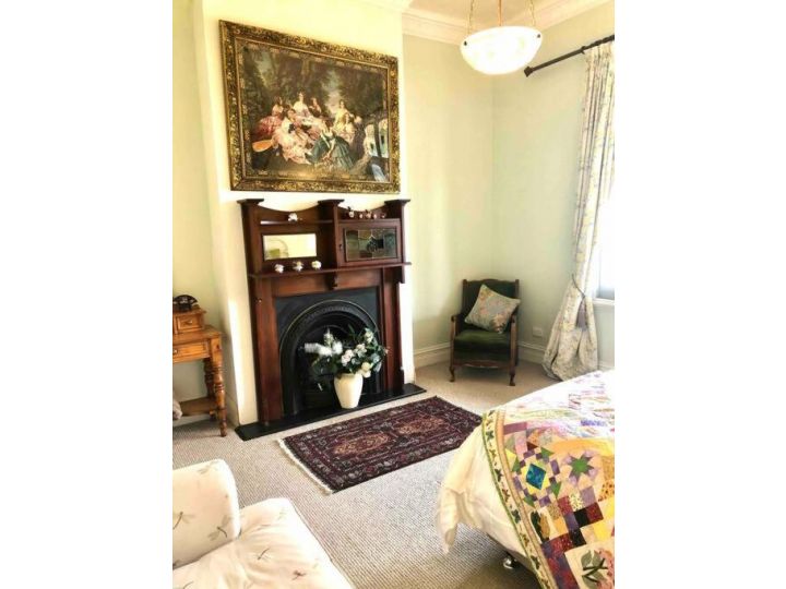 Montreux on HighCountry feel just minutes from CBD Guest house, Australia - imaginea 3
