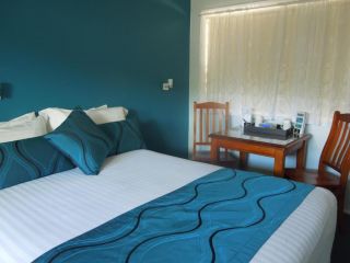 Moore Park Beach Motel Hotel, Queensland - 3