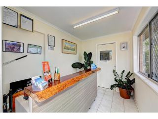 Moore Park Beach Motel Hotel, Queensland - 4