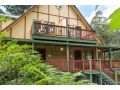 Mountain Lodge Bed and breakfast, Mount Dandenong - thumb 2