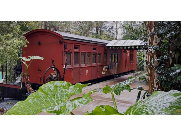 Mt Nebo Railway Carriage and Chalet Guest house, Victoria - imaginea 2