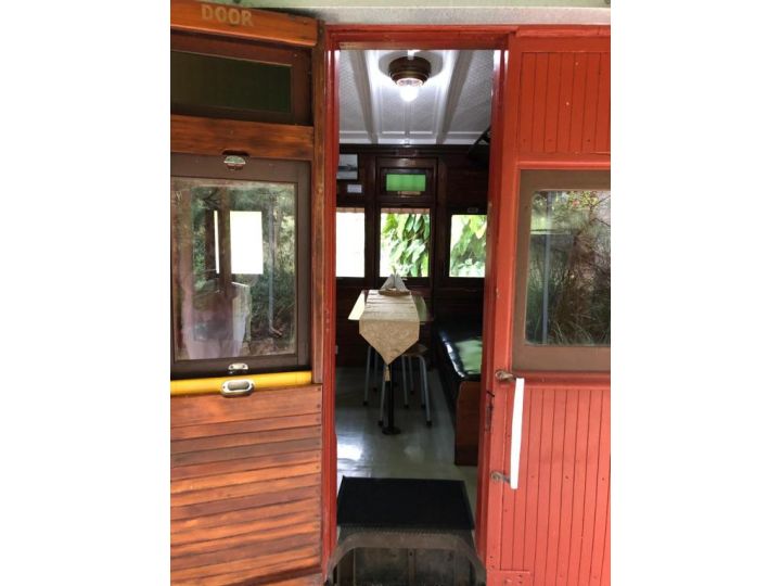 Mt Nebo Railway Carriage and Chalet Guest house, Victoria - imaginea 12