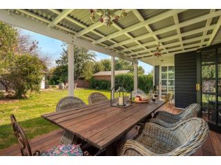 'Mudgee Maison' A Charming Vintage Country Escape Guest house, Mudgee - 3