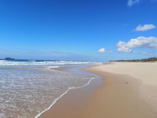 Mudjimba Beach Holiday Home Guest house, Mudjimba - 1