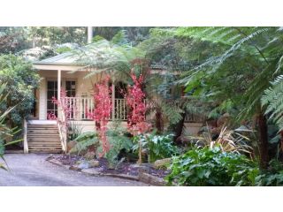 Myers Creek Cascades Luxury Cottages Bed and breakfast, Healesville - 2