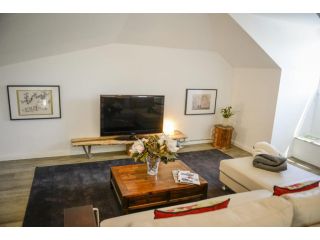 Myrtle Tree Lodge-Leaves, Kangaroo Valley Villa, Kangaroo Valley - 5