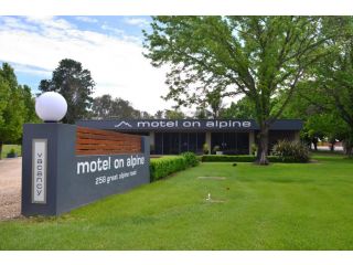 Myrtleford Motel on Alpine Hotel, Myrtleford - 2