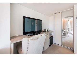 Charming Studio with City Views Guest house, Perth - 1